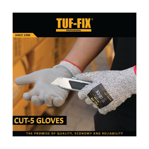 TUF-FIX Cut-5 level cut resistant safety gloves protecting hands from a utility knife.
قفازات السلامة TUF-FIX المقاومة للقطع بدرجة Cut-5 تحمي اليدين من سكين حاد